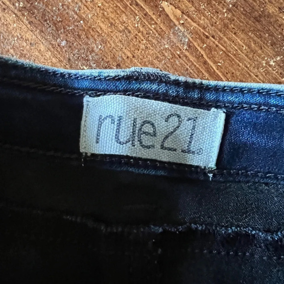 Rue21 Acid Wash High Waist Denim Short - Size 0 - Picture 5 of 5